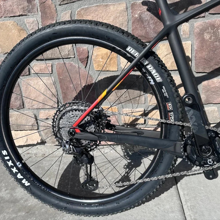 USED - Pivot Les SL - Team XTR - XL Bicycle - Mountain - Hardtail Pivot Cycles