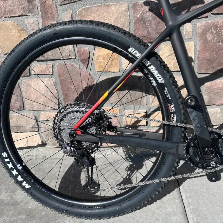 USED - Pivot Les SL - Team XTR - XL Bicycle - Mountain - Hardtail Pivot Cycles