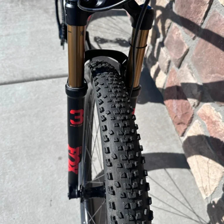 USED - Pivot Les SL - Team XTR - XL Bicycle - Mountain - Hardtail Pivot Cycles