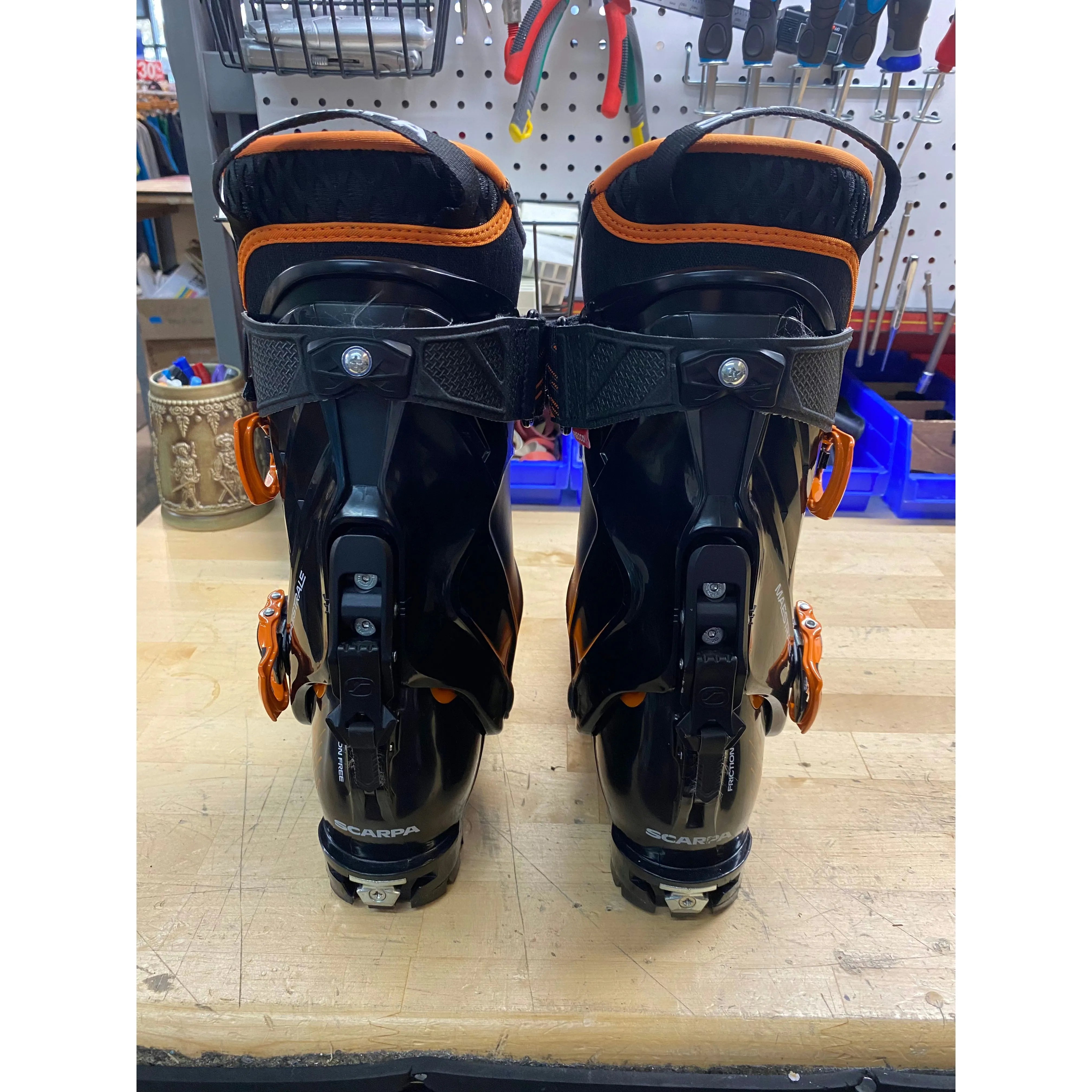 26.5 Scarpa Maestrale - Used Used Boots Cripple Creek Consignment