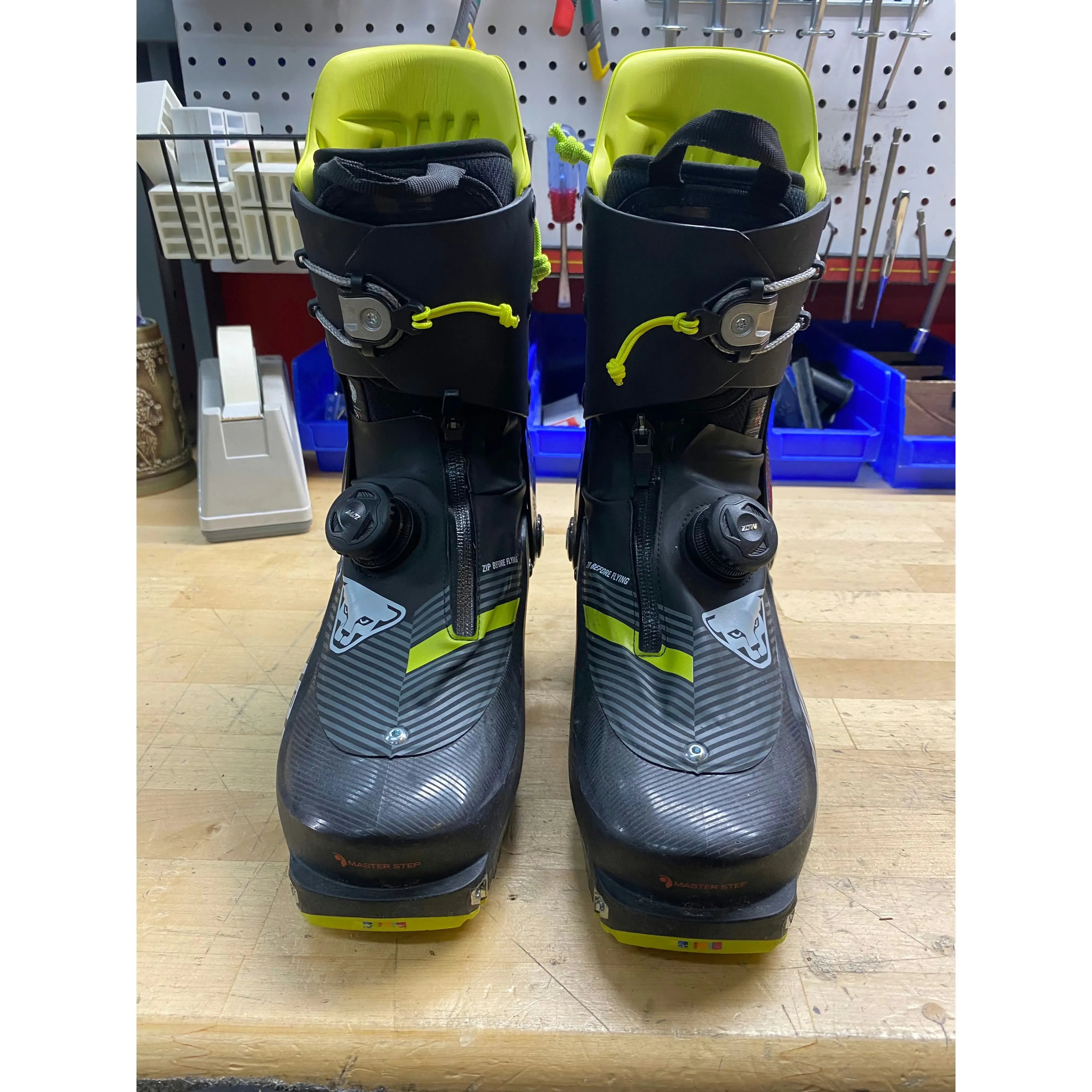 Used (26.5/27.0) Dynafit DNA Alpine Touring Boot Used Boots Cripple Creek Consignment