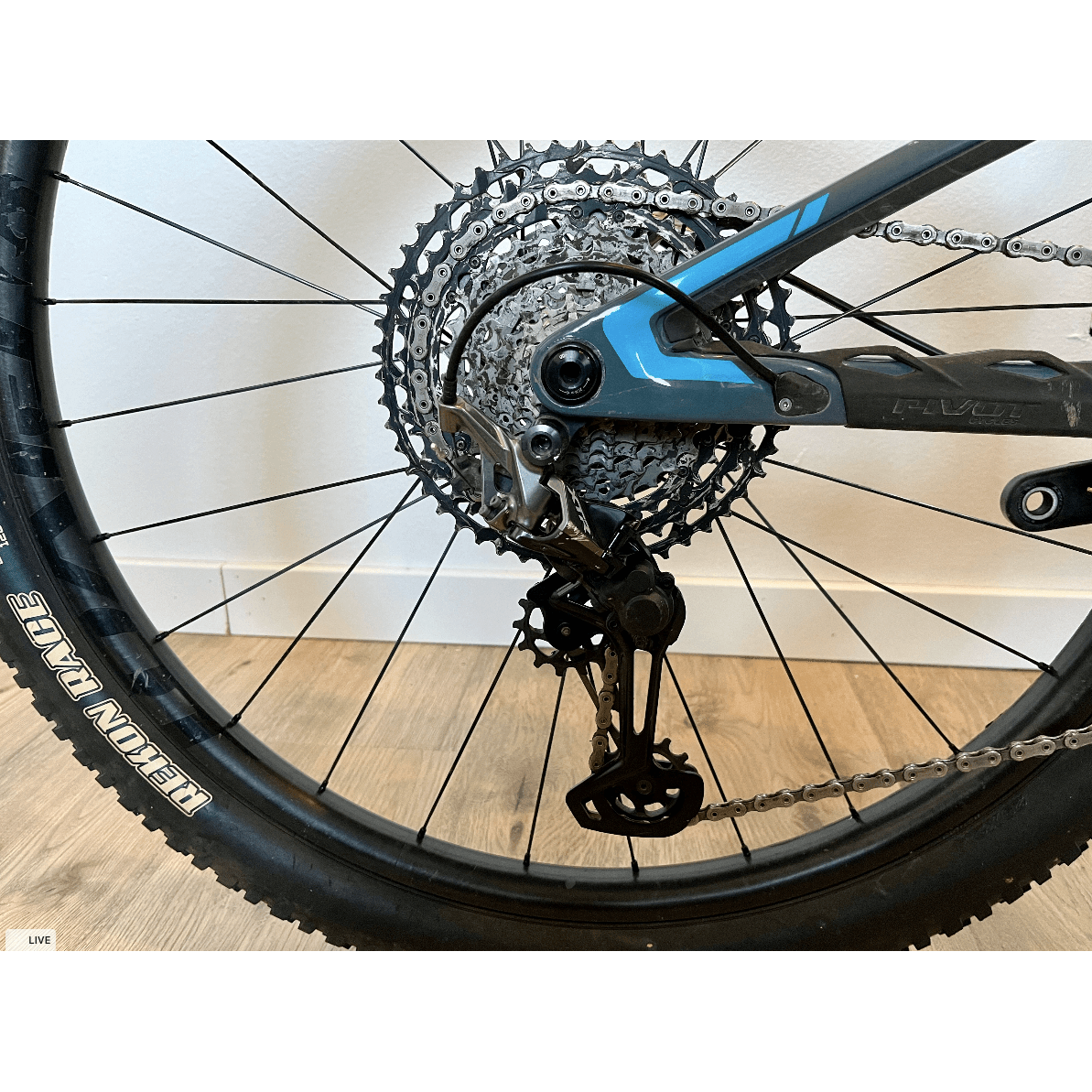 Pivot Mach 4 SL Small Grey Team XTR 120 w/ Carbon Wheels - (USED) - Cripple Creek Backcountry